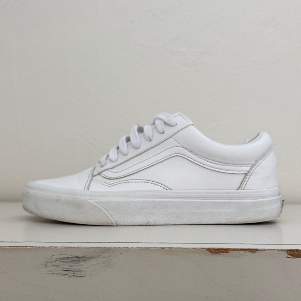 Old Skool classic tumble Unisex Vans - All-White Sneakers